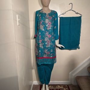 Pakistan indian dress,SIZE Medium,Brand new without tags